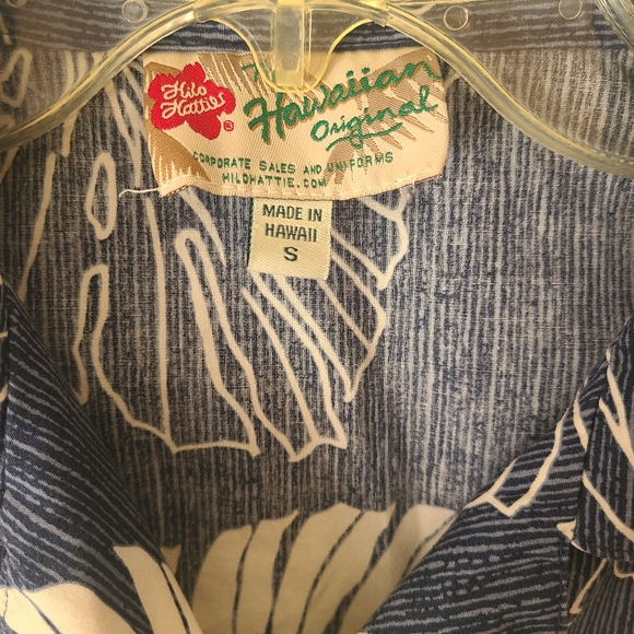 Women's Hawaiian shirt - Picture 3 of 3